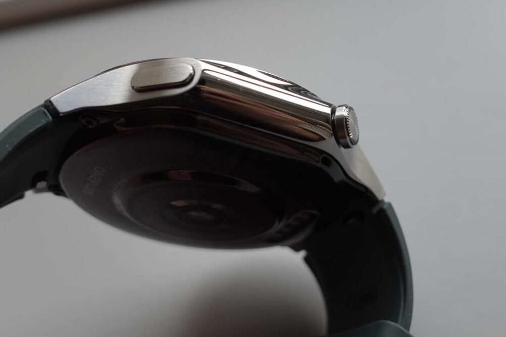 Oneplus Watch 2 har lækker funktions-drejeknap