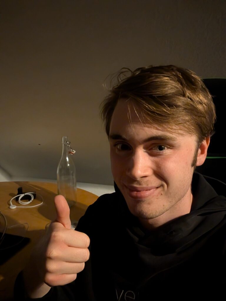 Pixel 9 Selfie kamera - indendørs aftenslyst