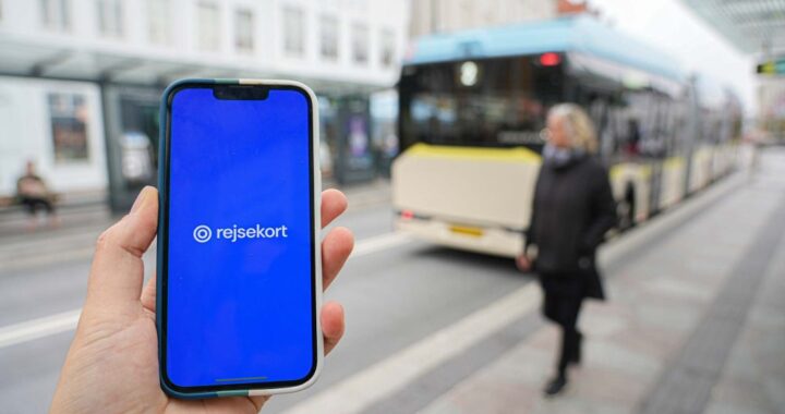 Nu kan du checke venner ind i din Rejsekort-app