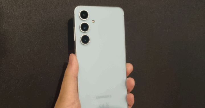 Galaxy S-seriens lillebror med store ambitioner