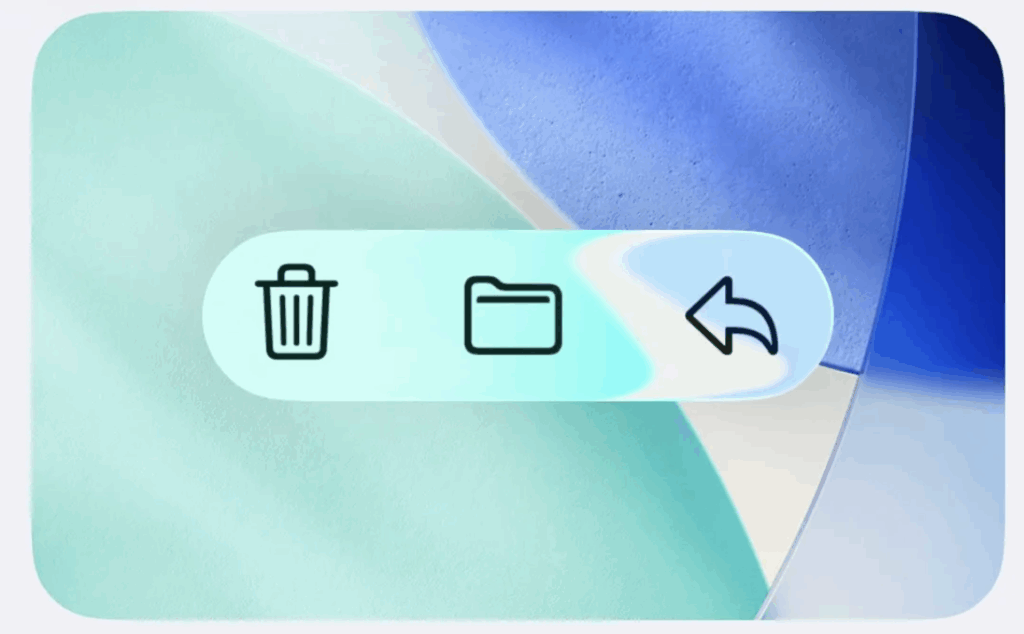 Liquid Glass iOS 26 clear