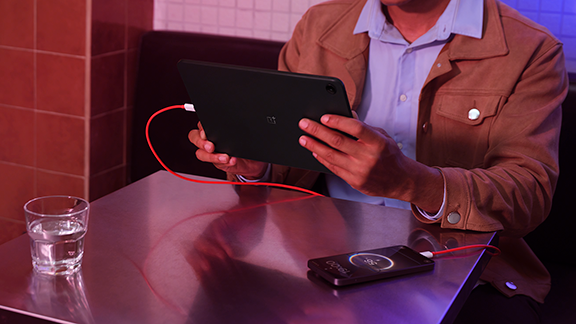 Pad Go 2 kan oplade din mobil. Foto: OnePlus