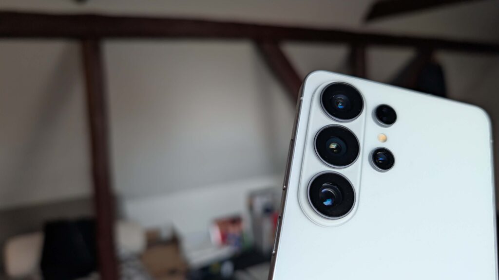 S26 Ultras kamerahus besidder bl.a. et 200 MP kamera. Foto: Techsen.dk