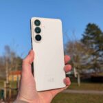 Samsung Galaxy S26+ anmeldelse: En diskret atlet i jakkesæt