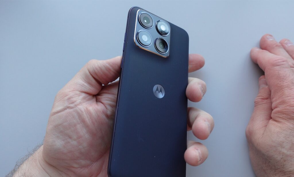 Test-Motorola-Edge-70-Fusion-Power-kandidat-til-Aarets-Telefon