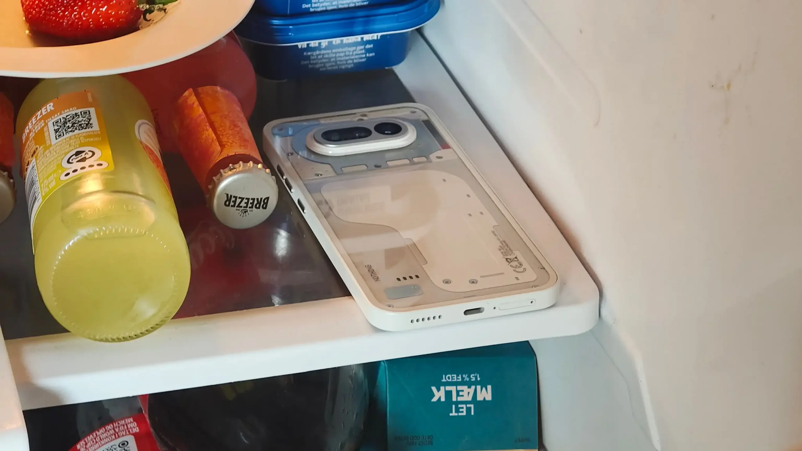 Telefon i køleskab - overophedning